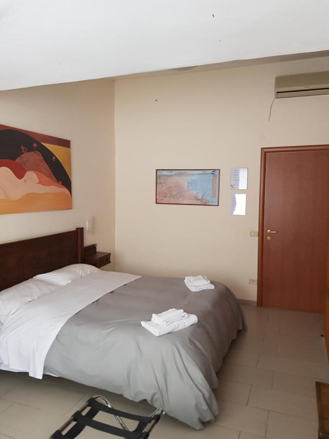 B&B Soriano44 Neapel Exterior foto