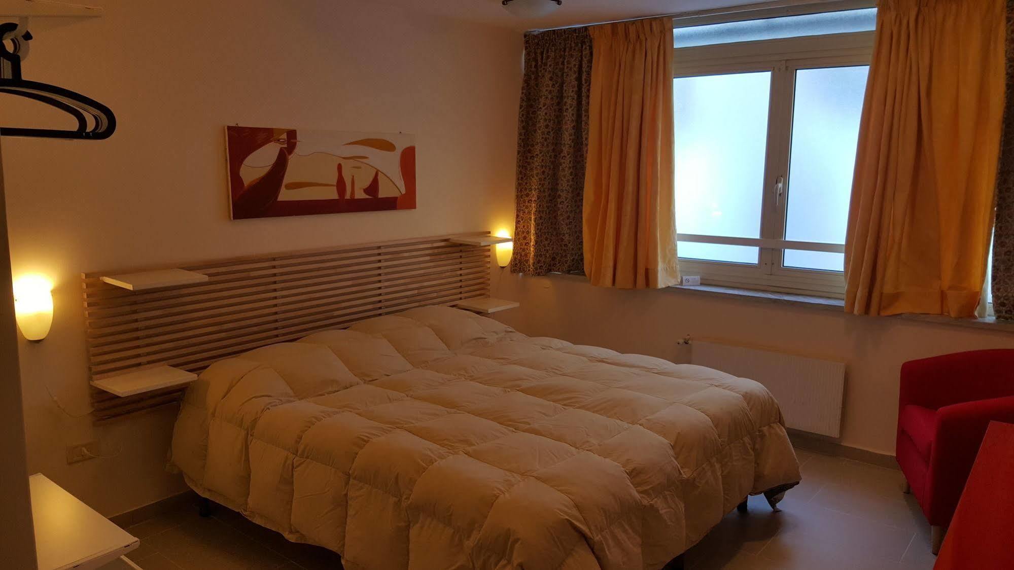 B&B Soriano44 Neapel Exterior foto
