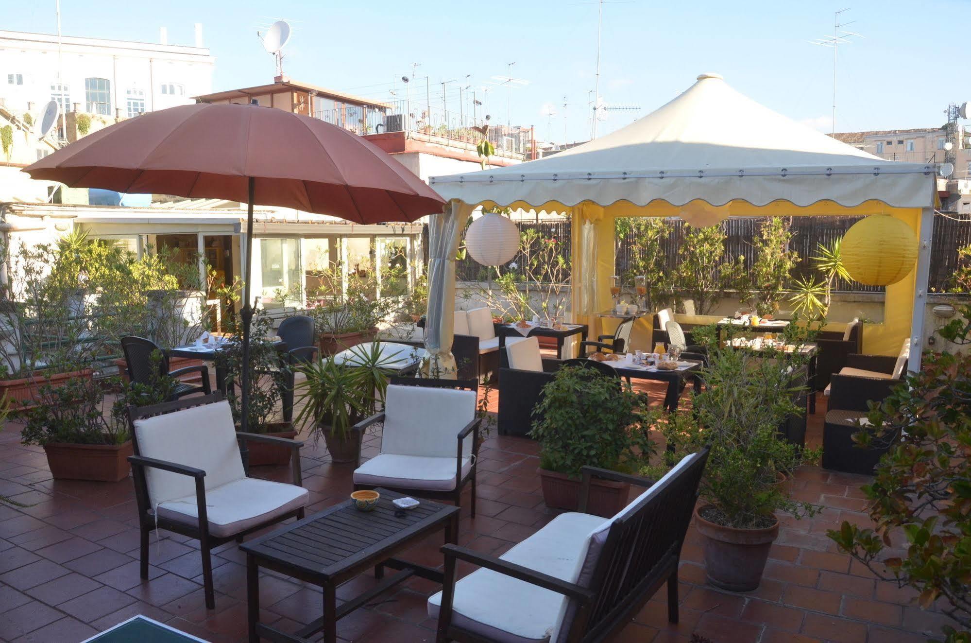 B&B Soriano44 Neapel Exterior foto