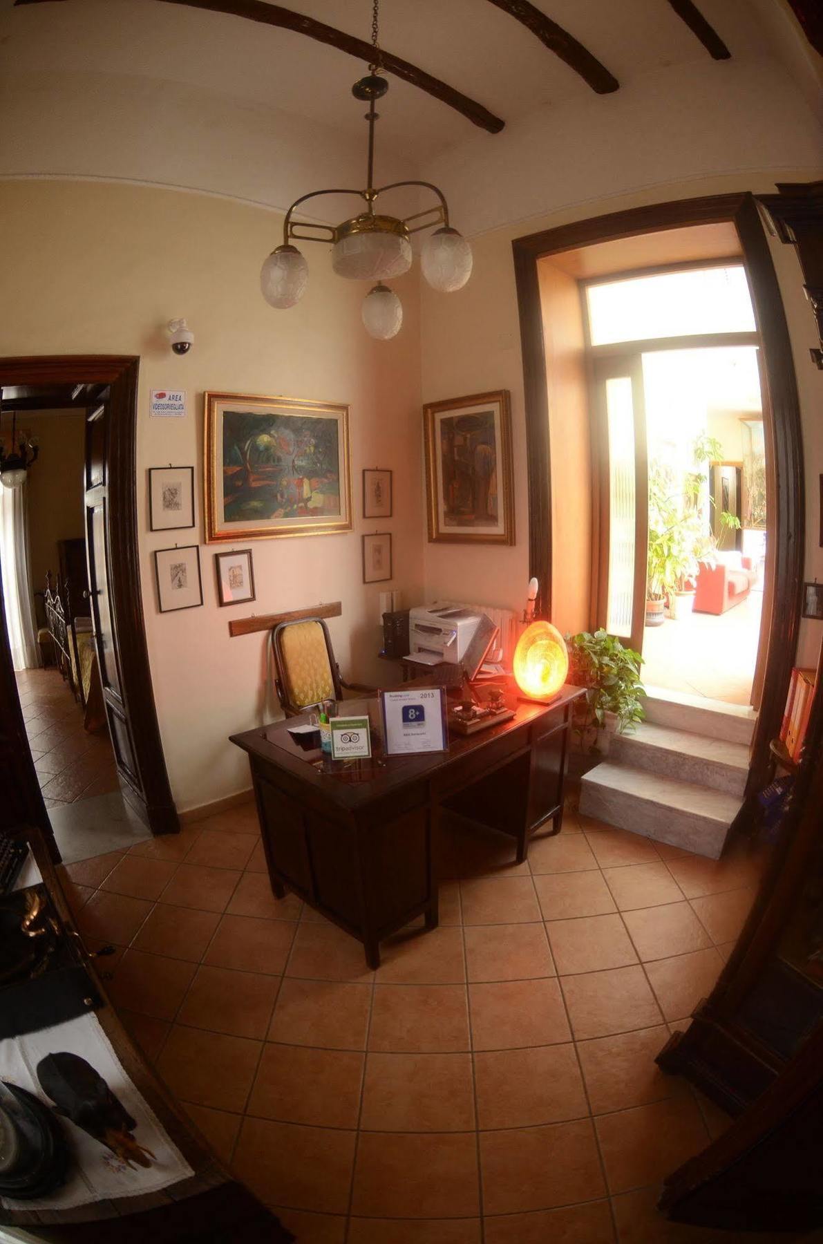 B&B Soriano44 Neapel Exterior foto