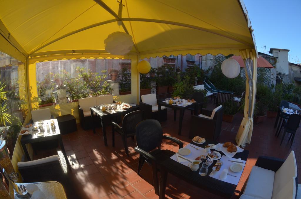 B&B Soriano44 Neapel Exterior foto